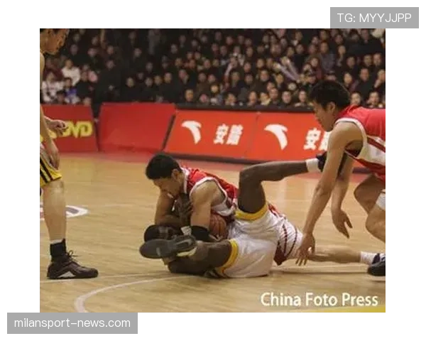 篮球加时赛球权规则的详细解读与判罚标准 篮球加时赛球权规则的详细解读与判罚标准